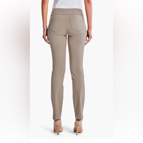 NEW NIC+ZOE WONDERSTRETCH POCKET STRAIGHT LEG PANT Color
MUSHROOM - Picture 3 of 17